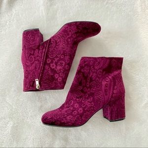 Zigi Soho, Stunning Suede Ankle Boots - size 9